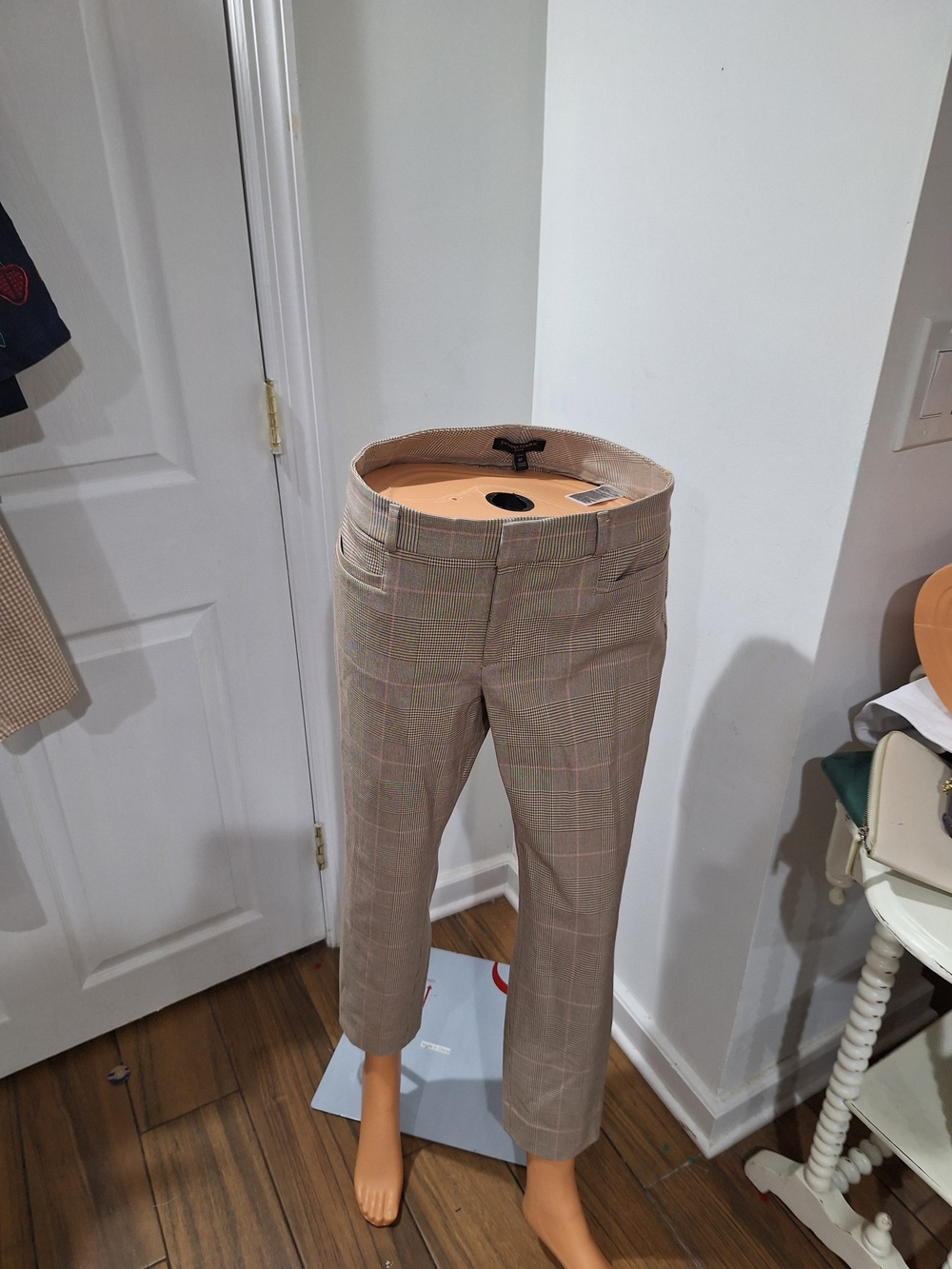 Banana Republic Women's Plaid Chinos - Beige with Subtle Pink & Green